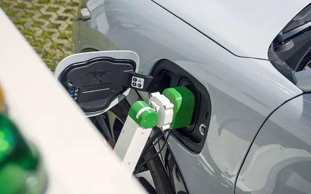 Ładowanie samochodu elektrycznego w Polsce | stacje, wallbox, koszty i mapa ładowarek